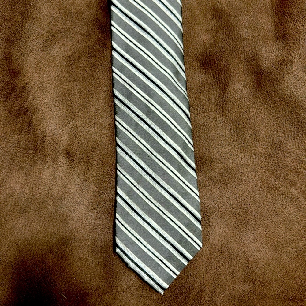 Calvin Klein Black Silver tie EUC